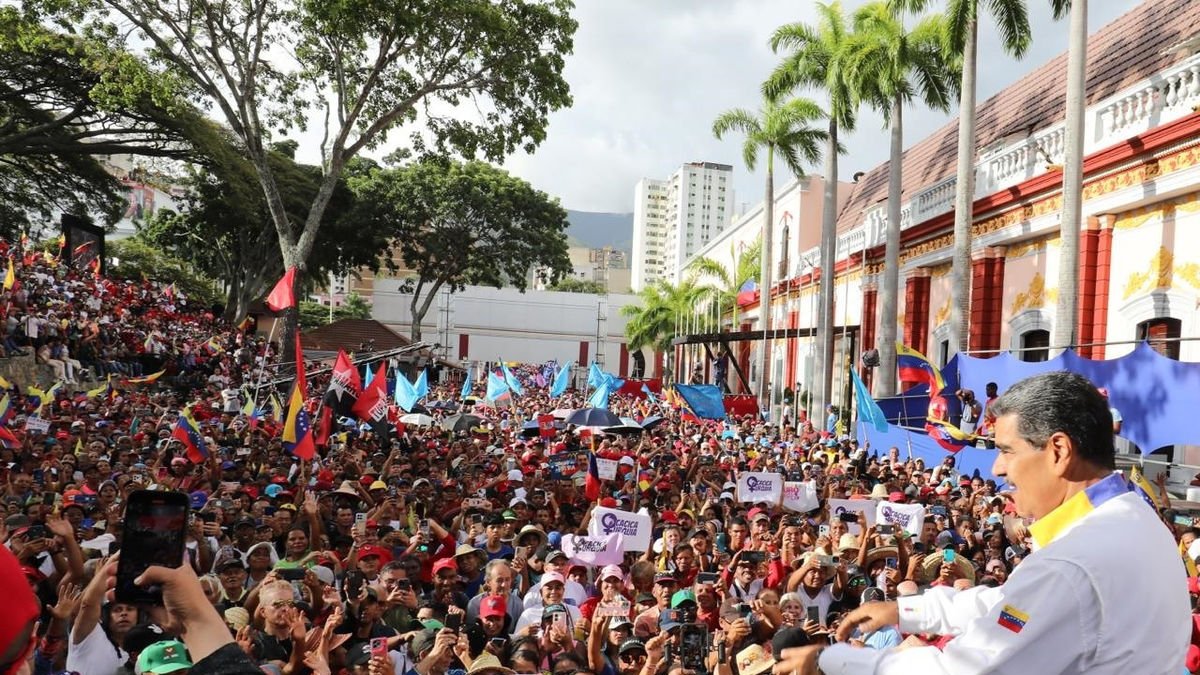 El president de Veneçuela, Nicolás Maduro, durant la manifestació de suport a Caracas. - PSUV