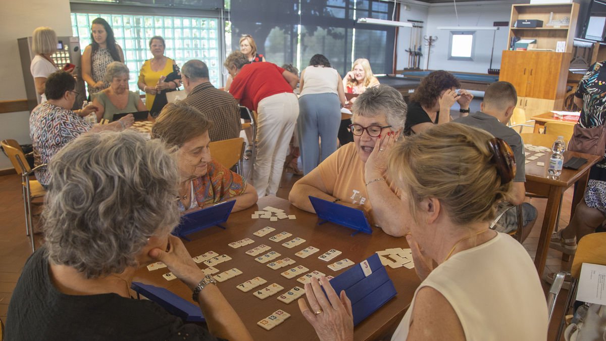 El campionat de rummikub va ser una de les novetats d’aquest any i va ser un èxit, va aconseguir omplir el Casal Cívic. - LAIA PEDRÓS