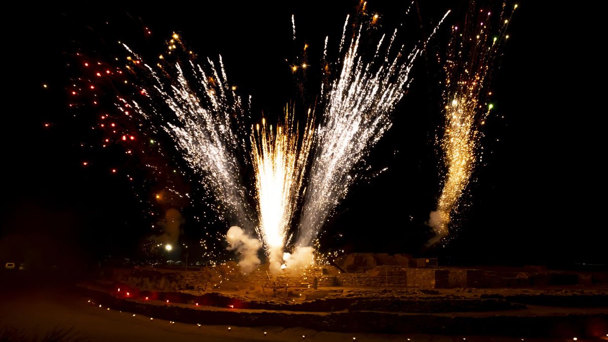 El fuego fue protagonista en la jornada festiva en el poblado íbero de Arbeca. - JORDI ECHEVARRIA