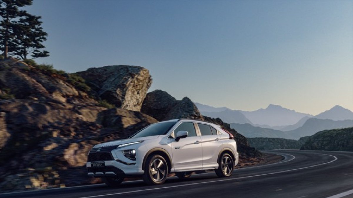 El model inclou tracció 4×4 permanent Super AWC de sèrie.