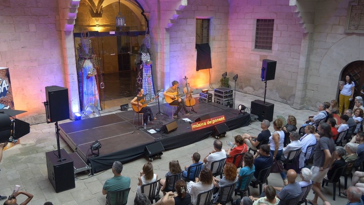 Una de las actuaciones de la pasada Festa Major de l’IEI. - LLEIDA TELEVISIÓ