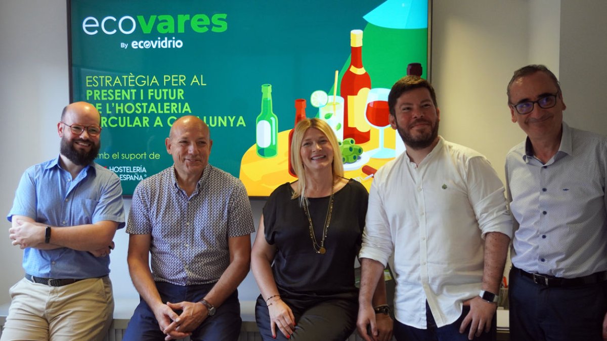 La presentación de la campaña Ecovares, ayer al mediodía. - AJUNTAMENT DE LLEIDA