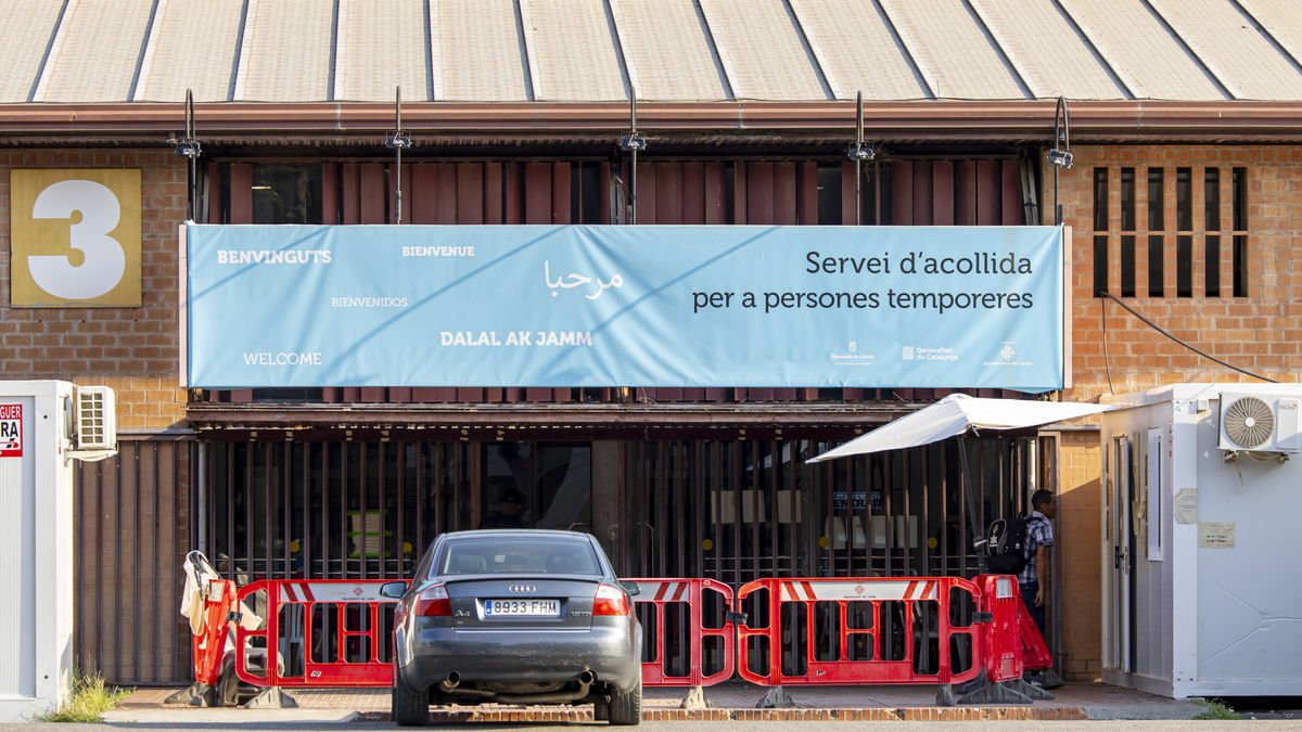 El pavelló 3 estarà obert com a alberg d’estiu fins al 31 d’agost. - JORDI ECHEVARRIA