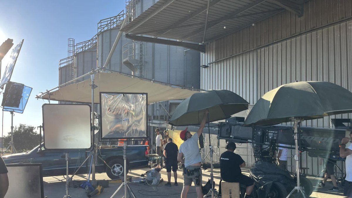 Un momento de la filmación del anuncio en Montgai.