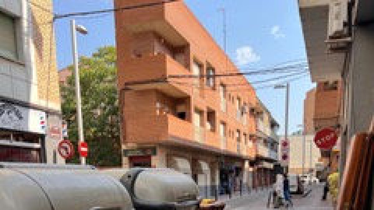 Residus fora dels contenidors. - SEGRE