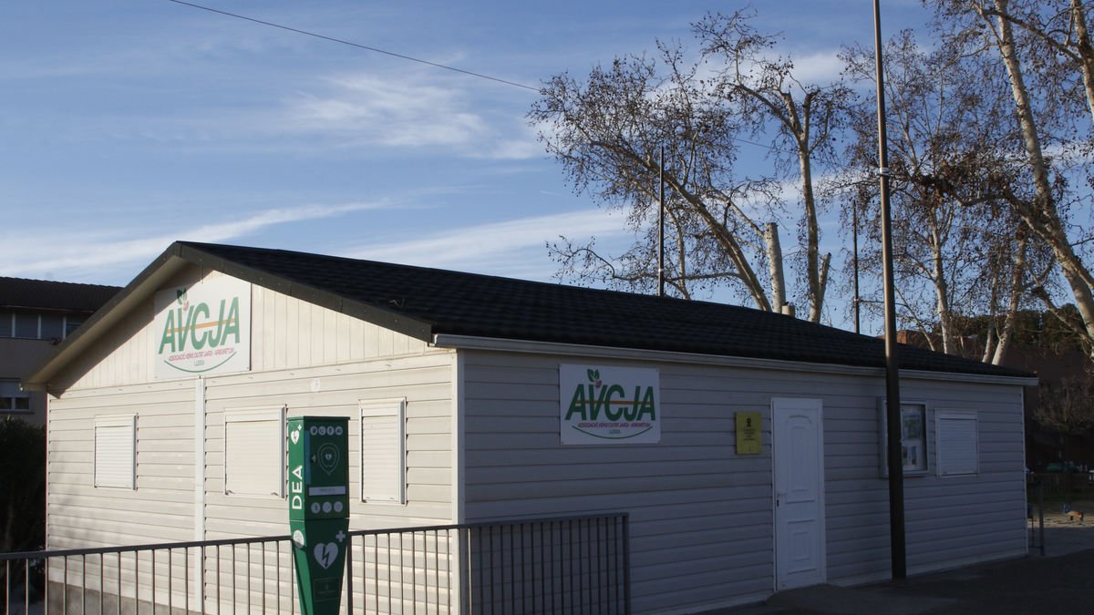Sede de la asociación de vecinos de Ciutat Jardí, en la plaza de Les Valls. - AMADO FORROLLA
