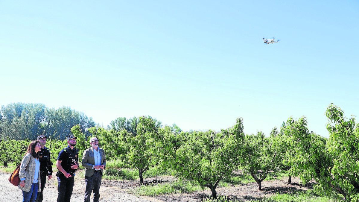Imagen de archivo de las prácticas que hicieron agentes de la Urbana el pasado abril en Butsènit. - MAGDALENA ALTISENT