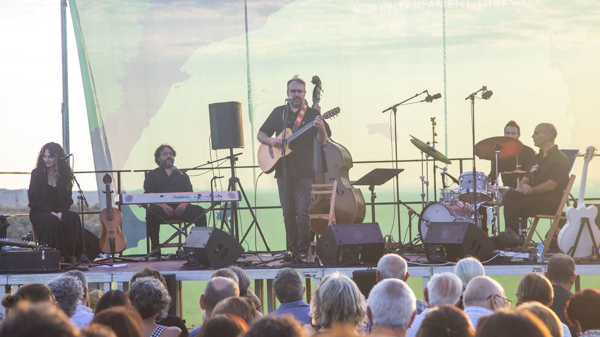 Roger Mas divendres passat en un concert a Ciutadilla. - LAIA PEDRÓS