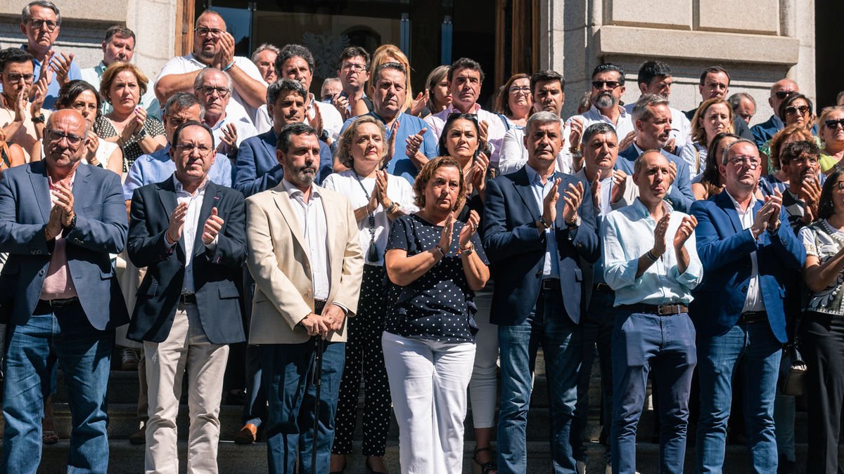 Minuto de silencio ayer en Toledo en repulsa por los dos asesinatos perpetrados el fin de semana. - EUROPA PRESS