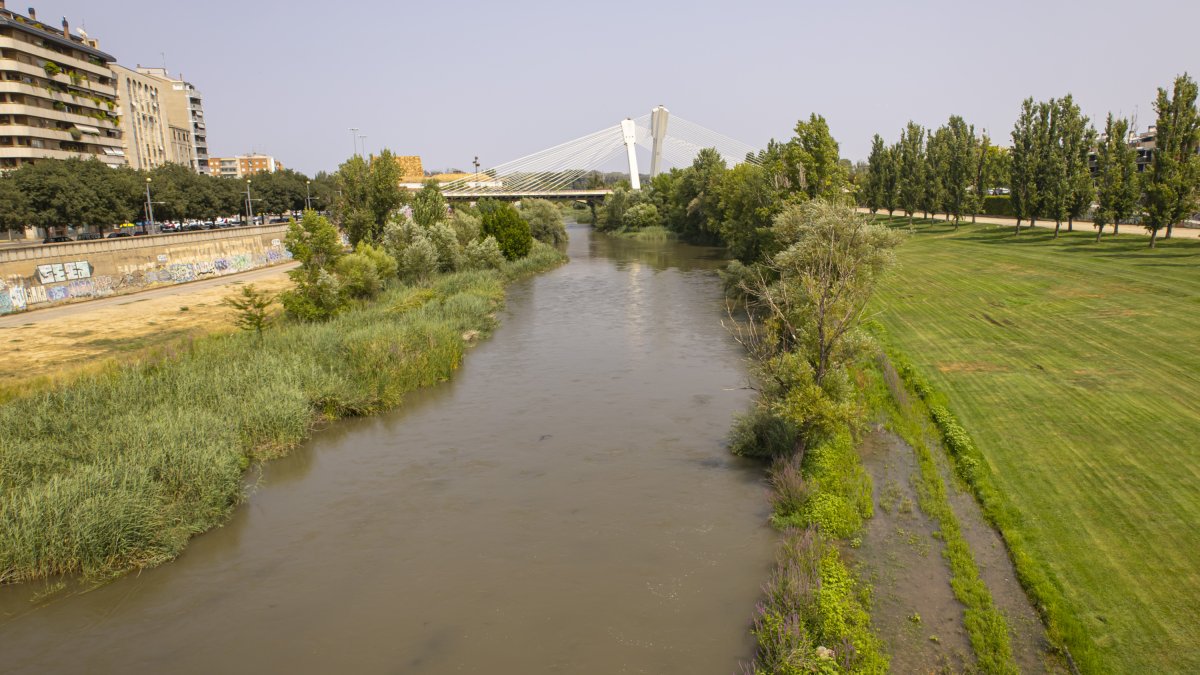 La canalització del riu a Lleida.