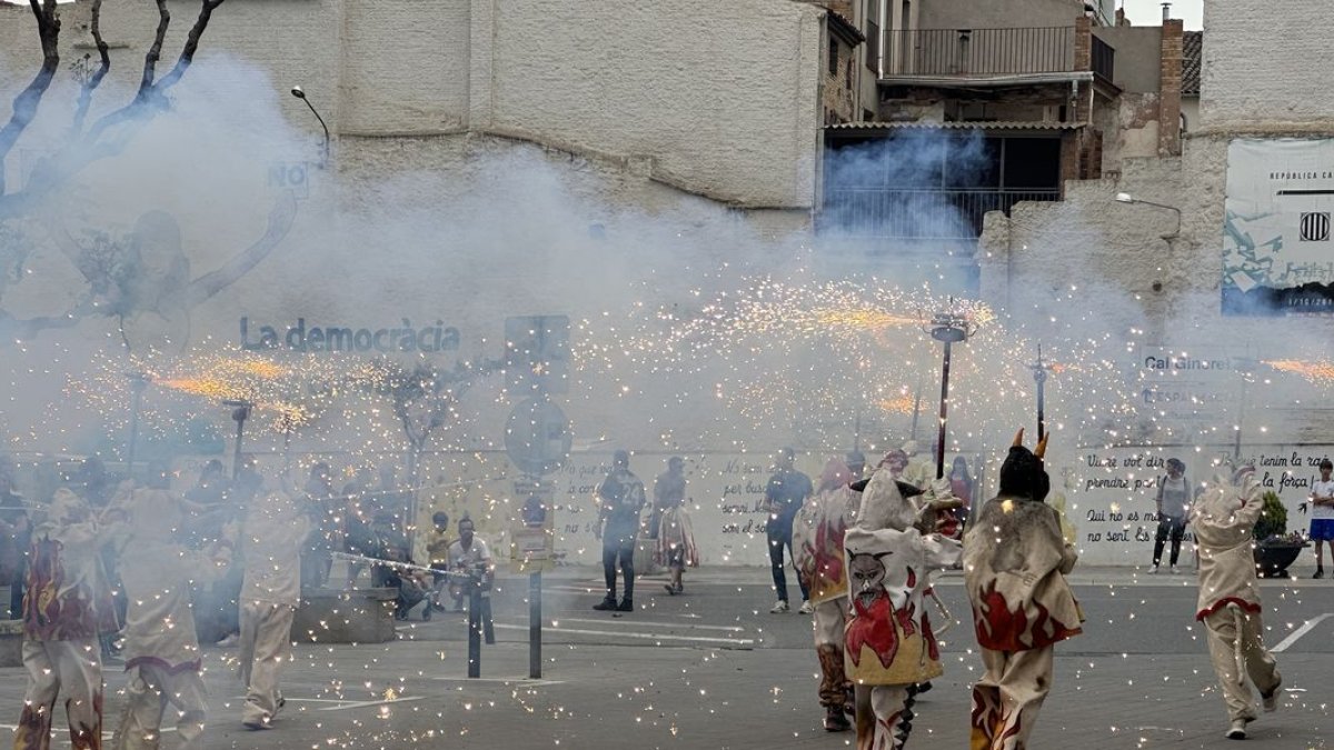 Imagen de archivo de un ‘correfoc’ de los Diables i Tabalers de Les Borges Blanques. - AJUNTAMENT DE LES BORGES BLANQUES