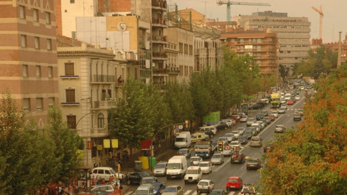 Rambla d’Aragó era i és una de les vies amb més trànsit de la ciutat.. - Segre