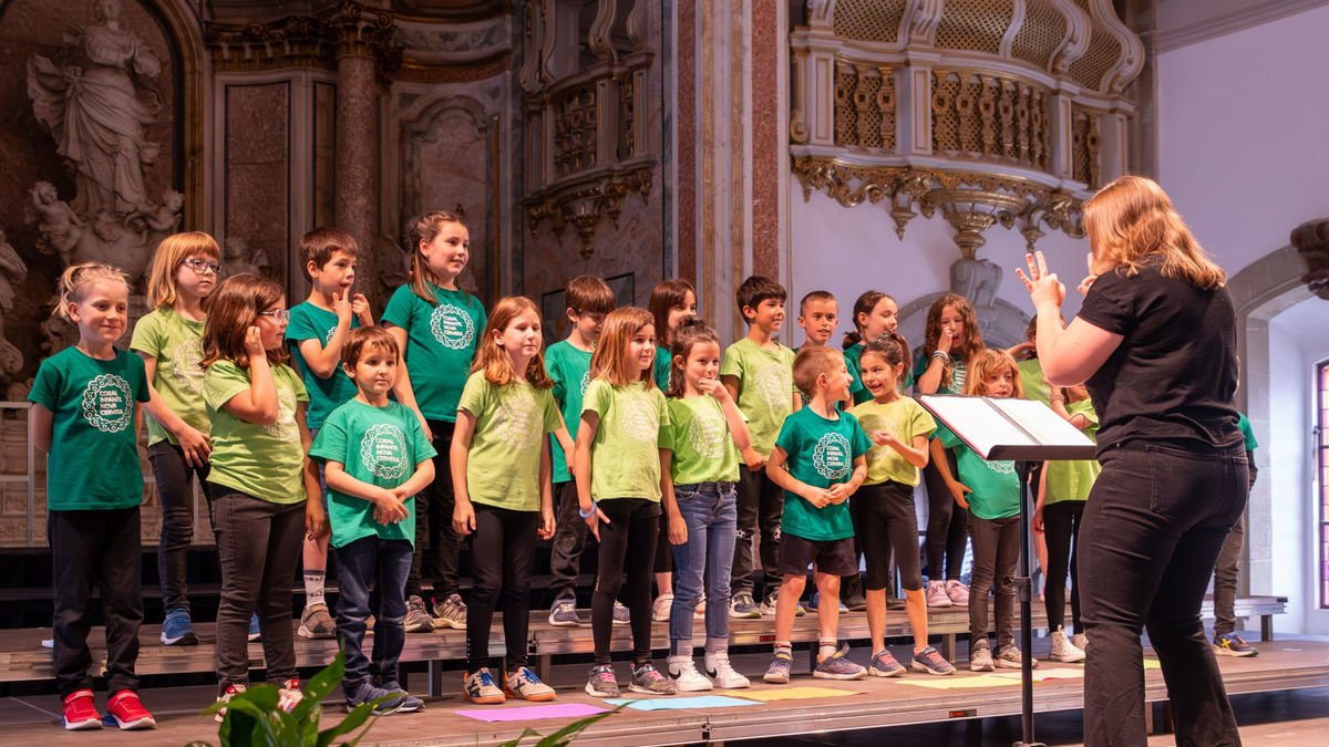 Imatge d’arxiu d’una actuació de la Coral Infantil. - AGRUPACIÓ CORAL DE CERVERA
