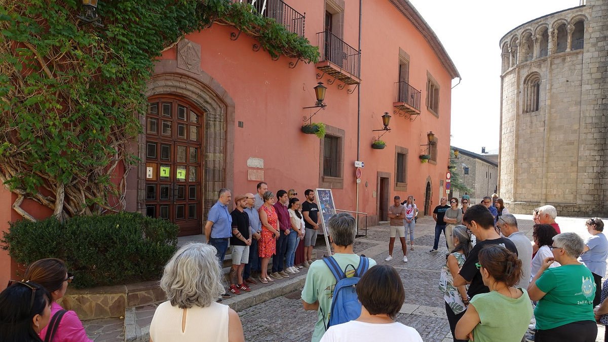 Minut de silenci ahir al matí a la Seu d’Urgell. - AJUNTAMENT DE LA SEU D’URGELL