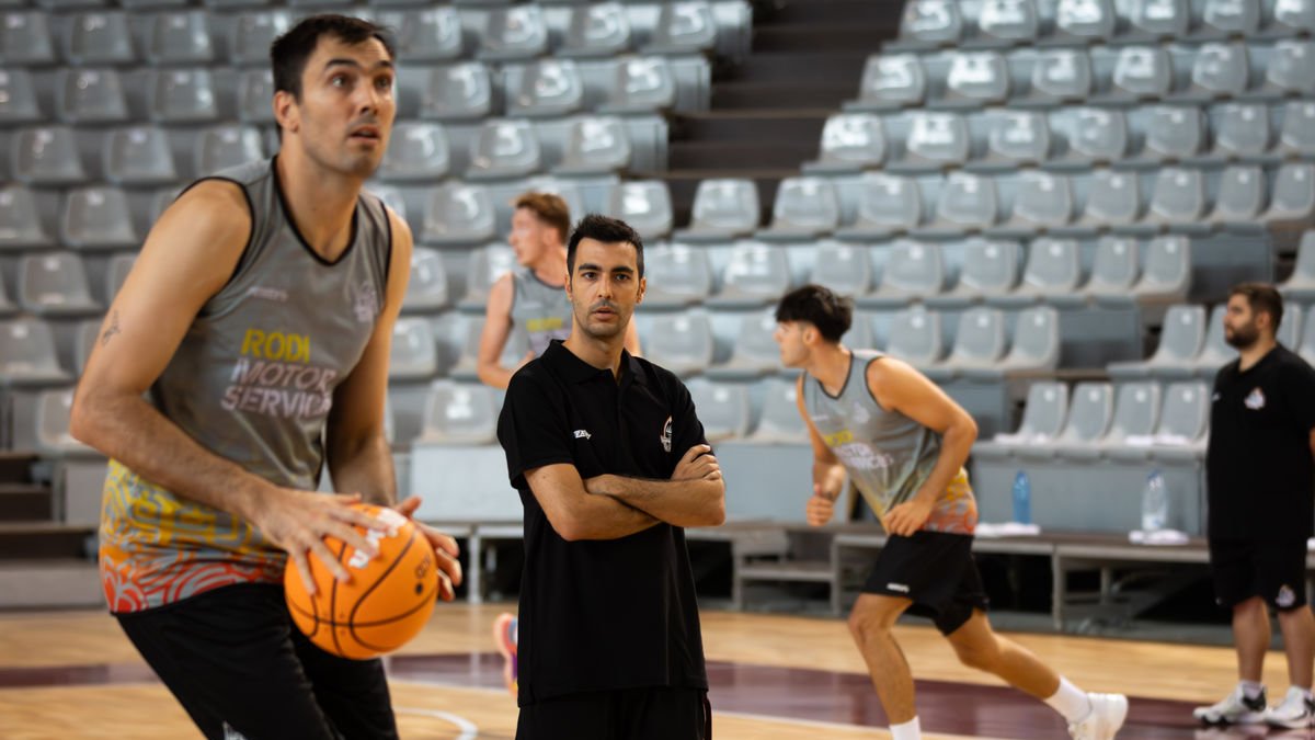 Gerard Encuentra afronta l’amistós d’avui com un entrenament més de pretemporada. - JAVI ENJUANES