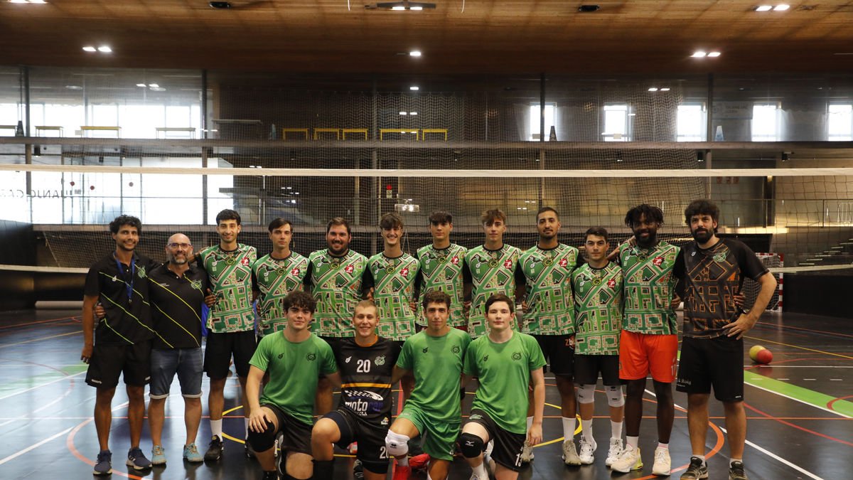 La plantilla del Rodi Balàfia Vòlei en la que ayer todavía faltaban jugadores por incorporarse. - AMADO FORROLLA