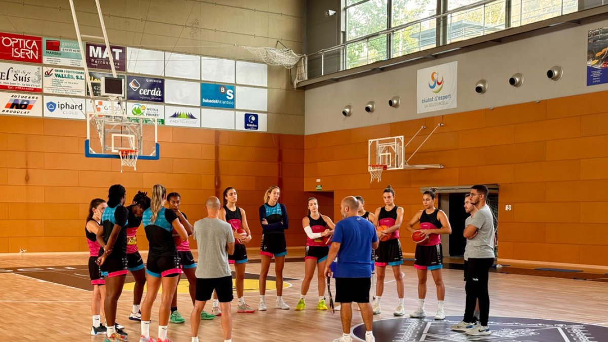 Imatge del primer entrenament del Cadí a les ordres d’Isaac Fernández al Palau d’Esports. - CADÍ LA SEU