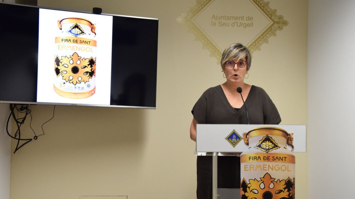 La regidora Gemma Tó va presentar ahir les novetats del certamen. - C.SANS