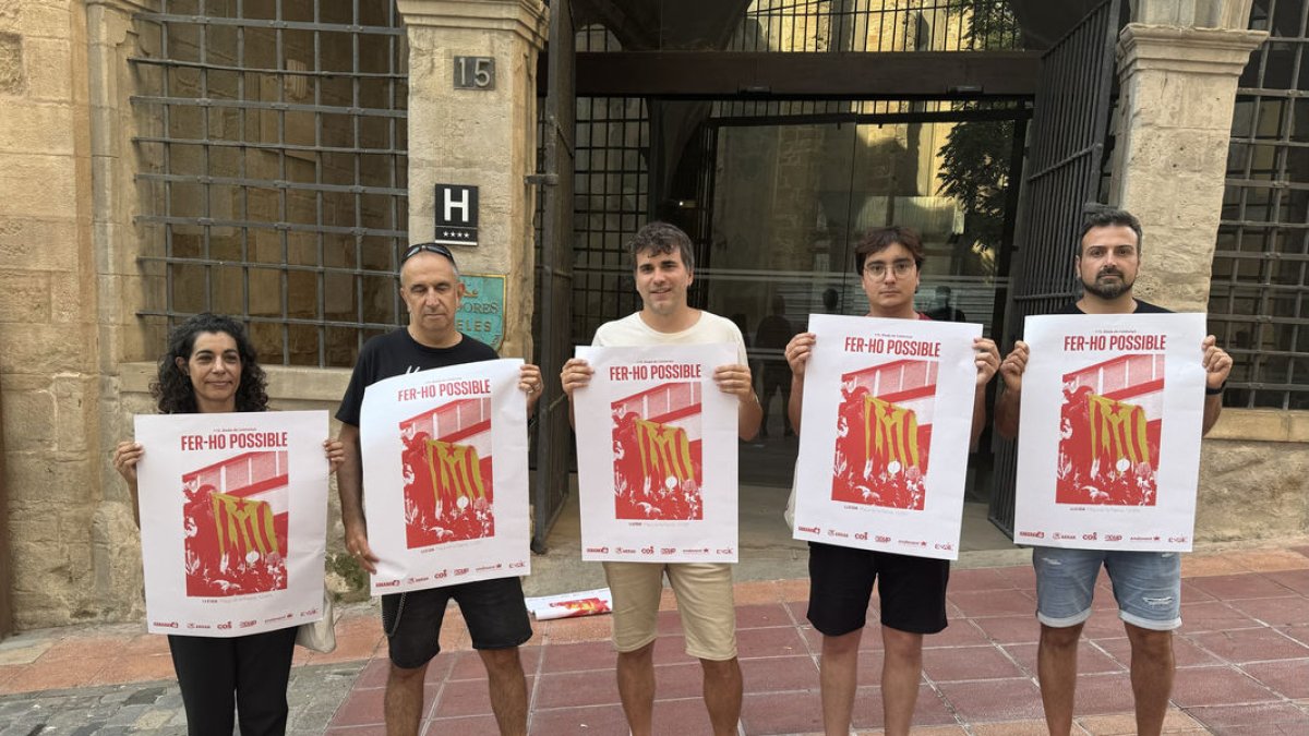 La formació va presentar ahir el cartell amb el lema ‘Fer-ho possible’. - MARC CARBONELL