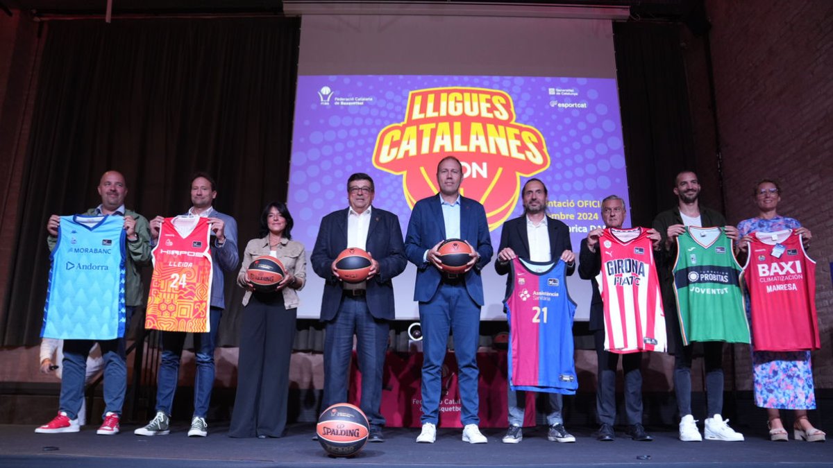 Ramon Bordas, segundo por la izquierda, representó al Hiopos Lleida en la presentación. - FCBQ
