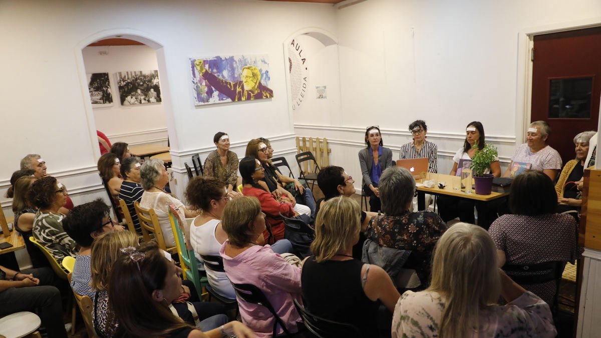 Acto el viernes en la Baula, en colaboración con la ONG Teixpetaniloyant - Teixint y Dones Lleida. - AMADO FORROLLA