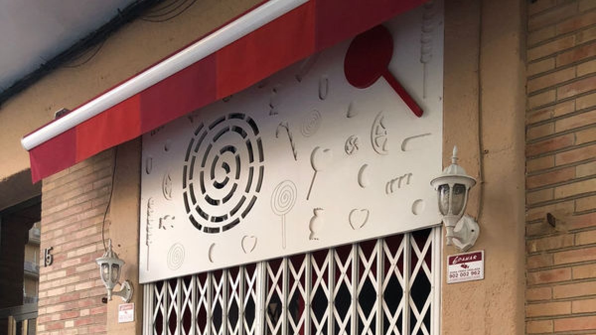 Los Mossos d’Esquadra precintaron el local. - LAIA PEDRÓS