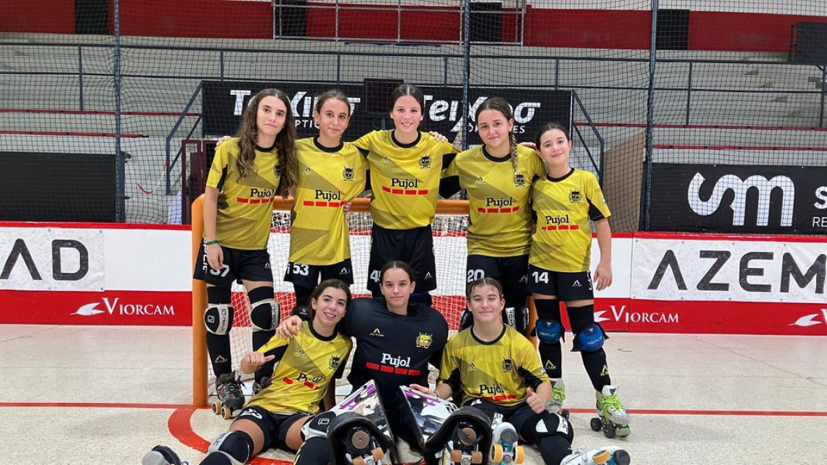 Equipo FEM 15 del Vila-sana que ganó el torneo de Reus.