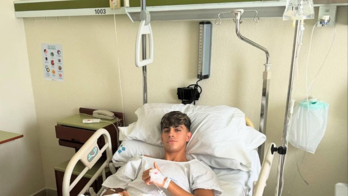 Marc Bernal, ayer en la habitación del centro médico tras ser operado. - INSTAGRAM