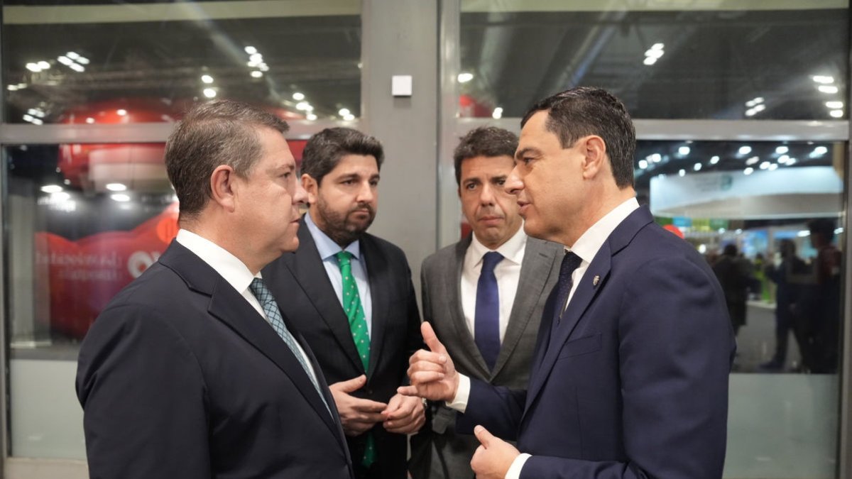 El socialista García-Page junto a los presidentes de Murcia, Comunitat Valenciana y Andalucía en enero. - EFE