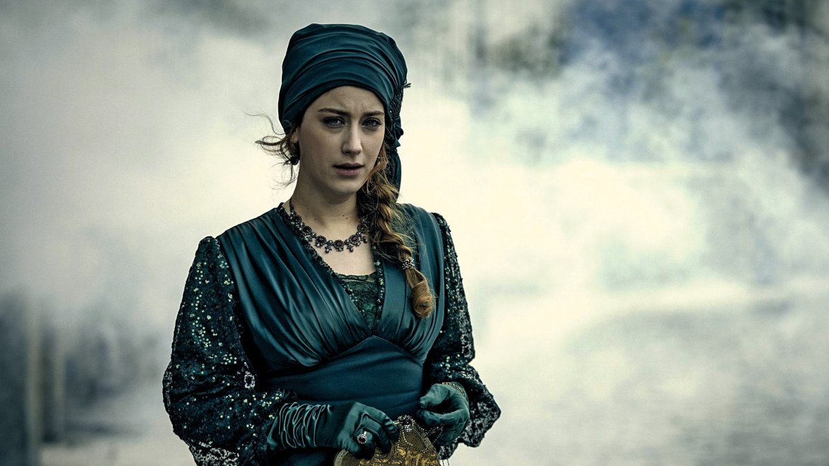 Hazal Kaya