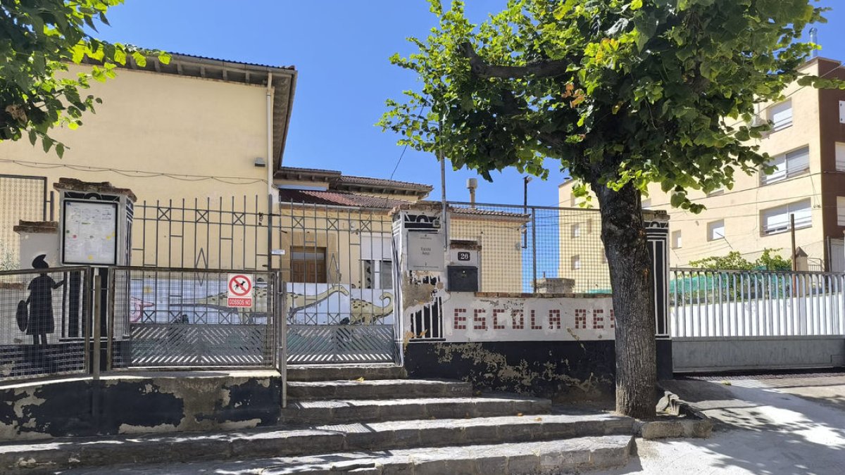 Imagen de la escuela Aeso de Isona i Conca Dellà donde está destinado este profesor.