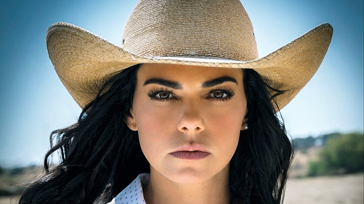 Fernanda pierde a su marido y es violada.