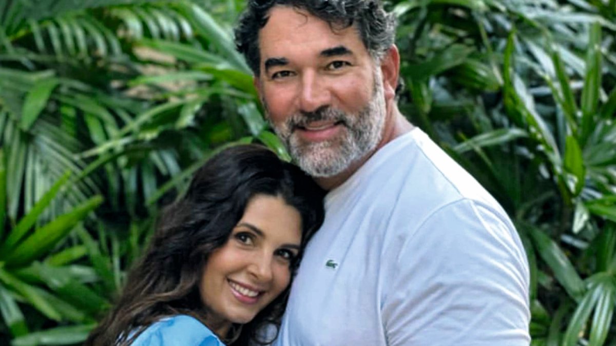 Mayrín Villanueva y Eduardo Santamarina