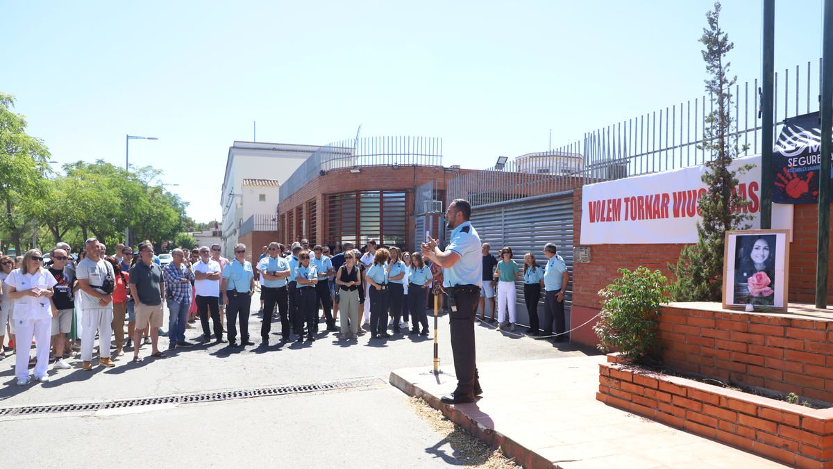 Concentración del pasado julio de funcionarios ante las puertas del Centre Penitenciari Ponent. - SEGRE