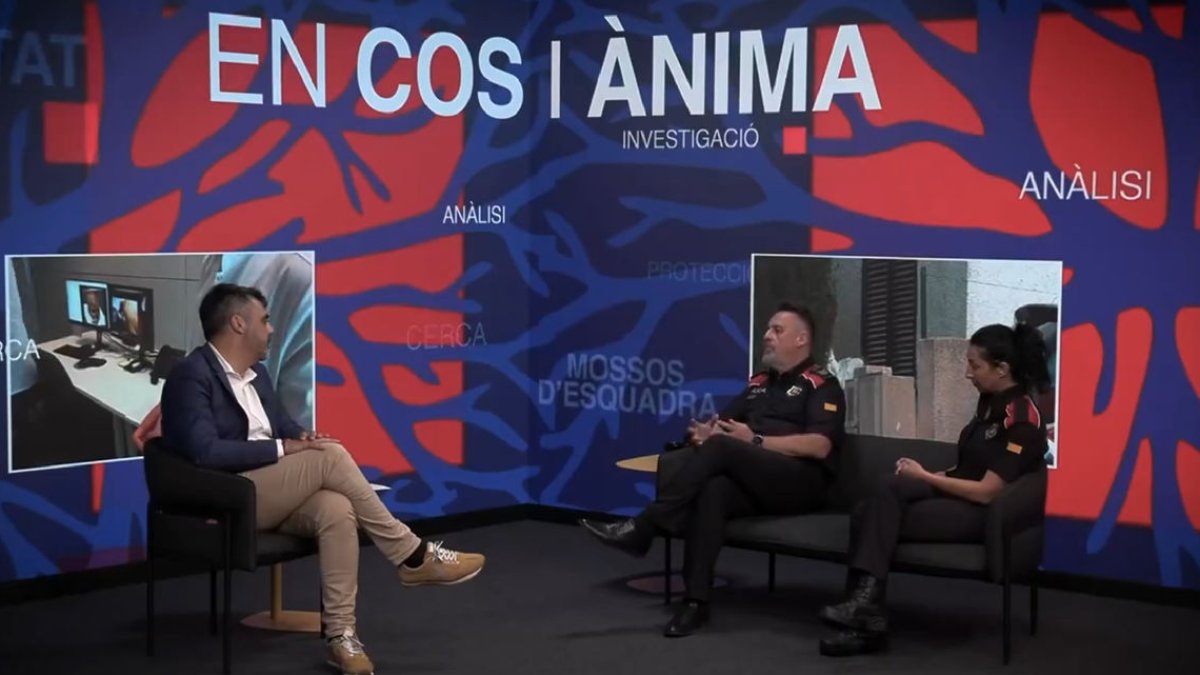 Un moment de l’entrevista a Jordi Fadurdo i Montse Roure, dels Mossos d’Esquadra de Lleida. - INTERIOR