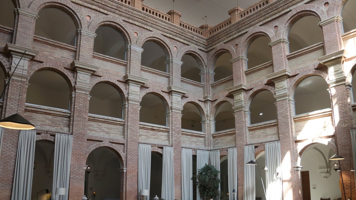 El claustro del Parador de Lleida