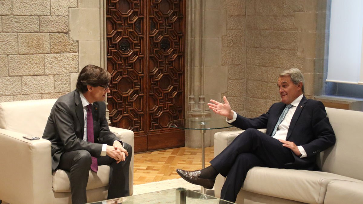 Salvador Illa ayer junto a Artur Mas en el Palau de la Generalitat. - ACN