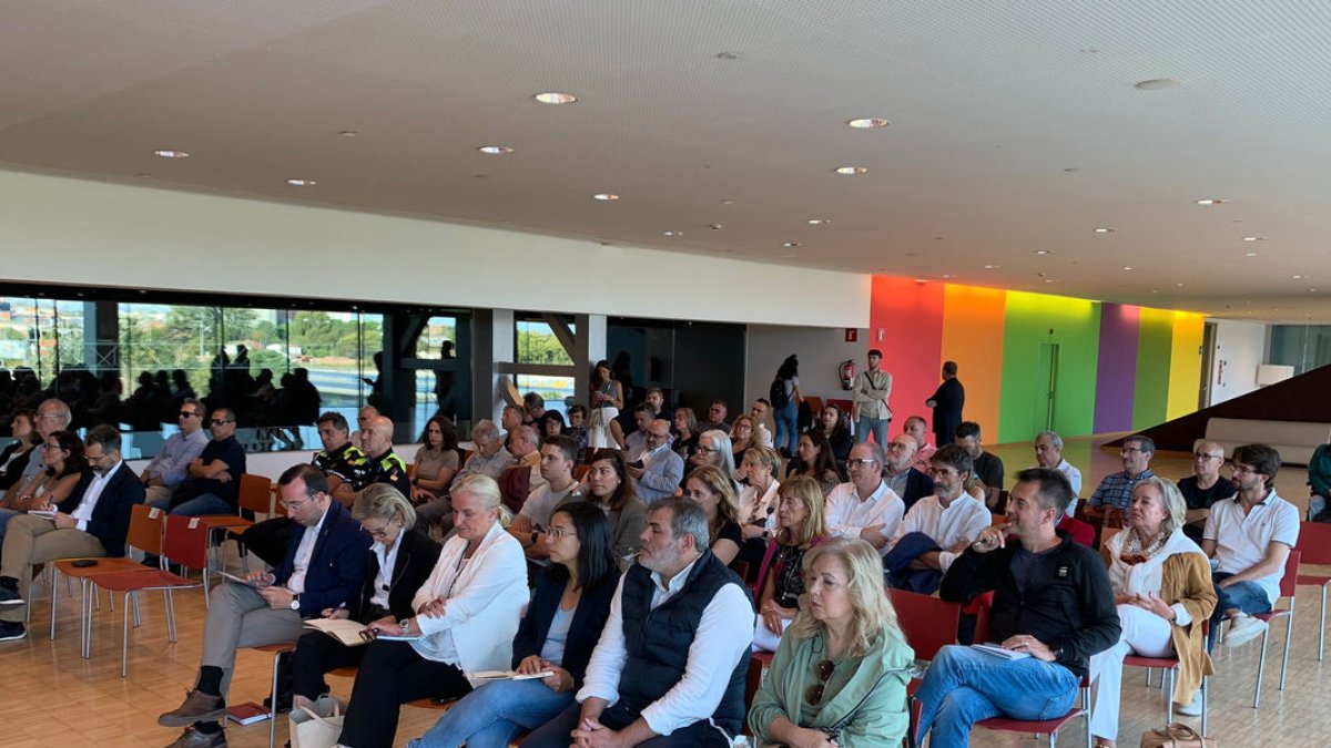 La presentación de la fase participativa del nuevo plan de movilidad se celebró ayer en la Llotja. - AJUNTAMENT DE LLEIDA