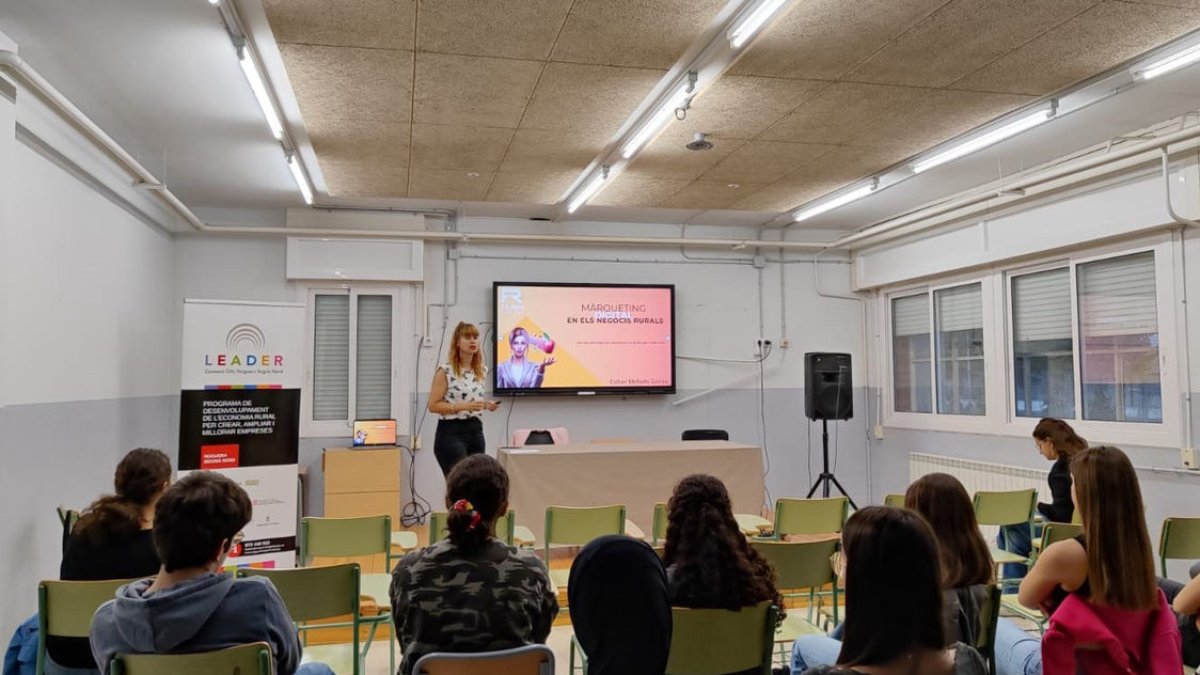 Algunos de los estudiantes que ayer iniciaron el proyecto. - CC NOGUERA
