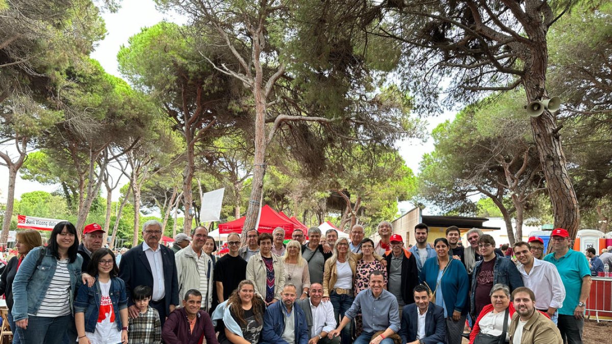 Membres del PSC de Lleida, el Pirineu i Aran a la Festa de la Rosa. - PSC LLEIDA
