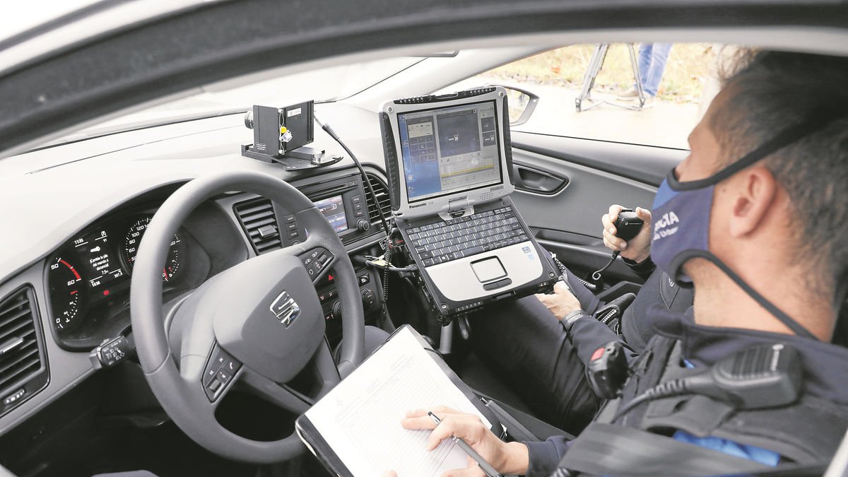 Imatge d’arxiu del cotxe de la Guàrdia Urbana equipat amb radar. - SEGRE