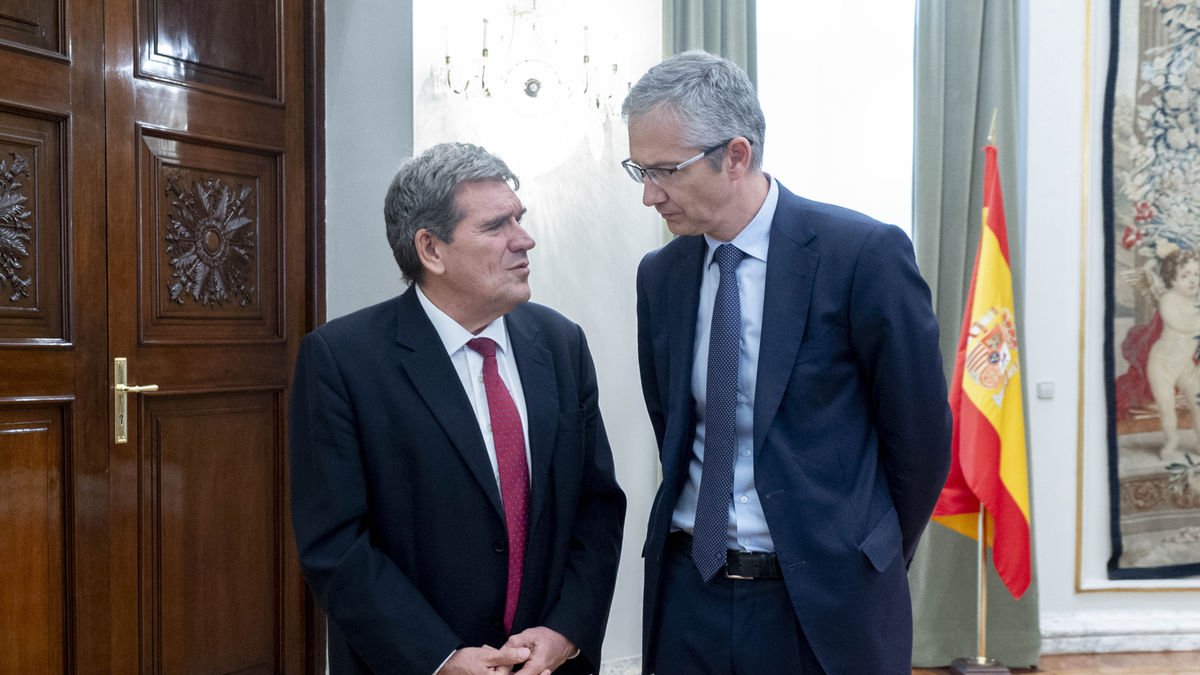 Escrivá, ahir amb el seu antecessor, Pablo Hernández de Cos. - EUROPA PRESS