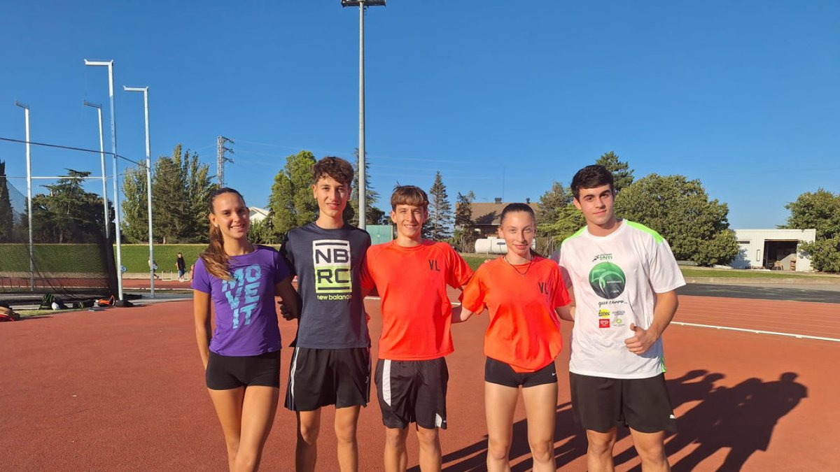 De izquierda a derecha, Jana Queralt, Jan Tomàs, Àlex Solà, Mariona Armero y Rubén Cruz.