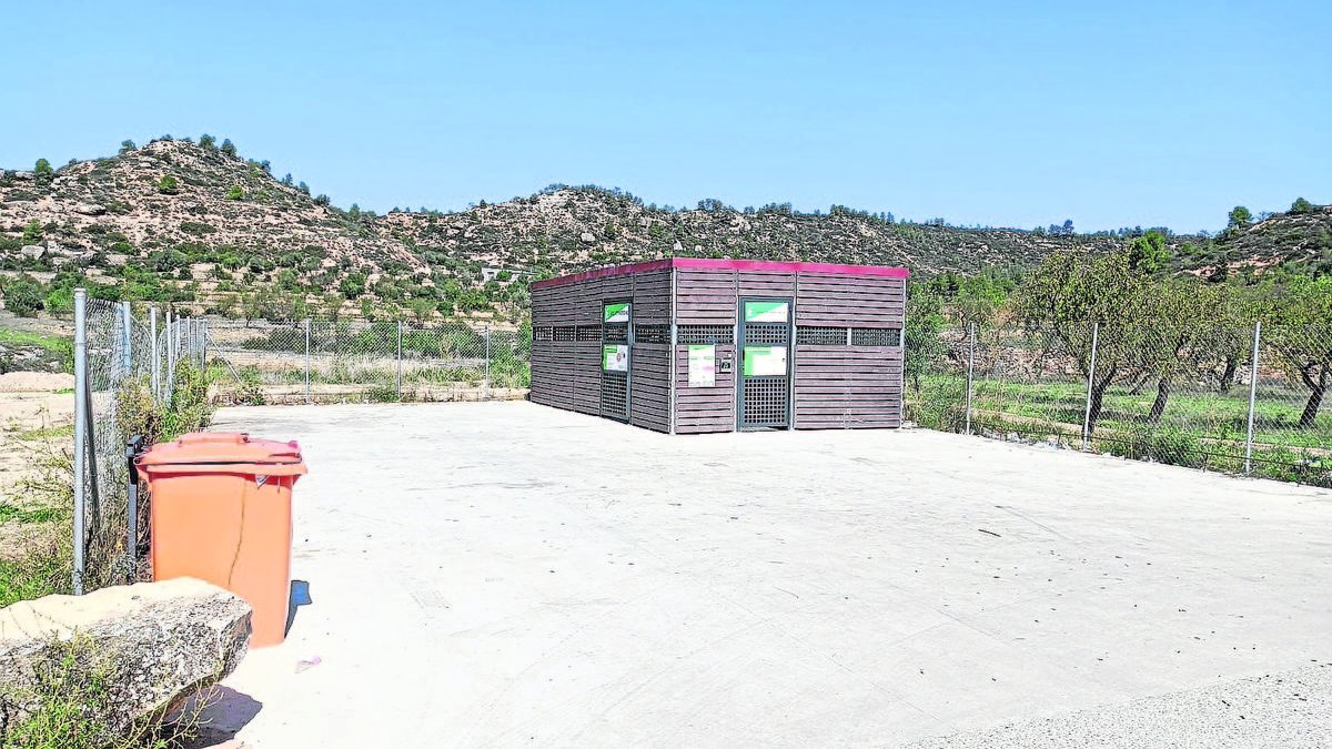 En marxa l’àrea d’emergència de recollida d’escombraries de Cervià. - C.C.L.G.
