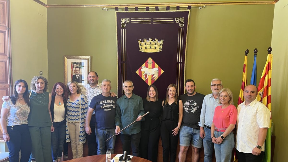 Noguera, el tercer per la dreta, amb la resta d’edils de les Borges i l’alcalde, Josep Farran.