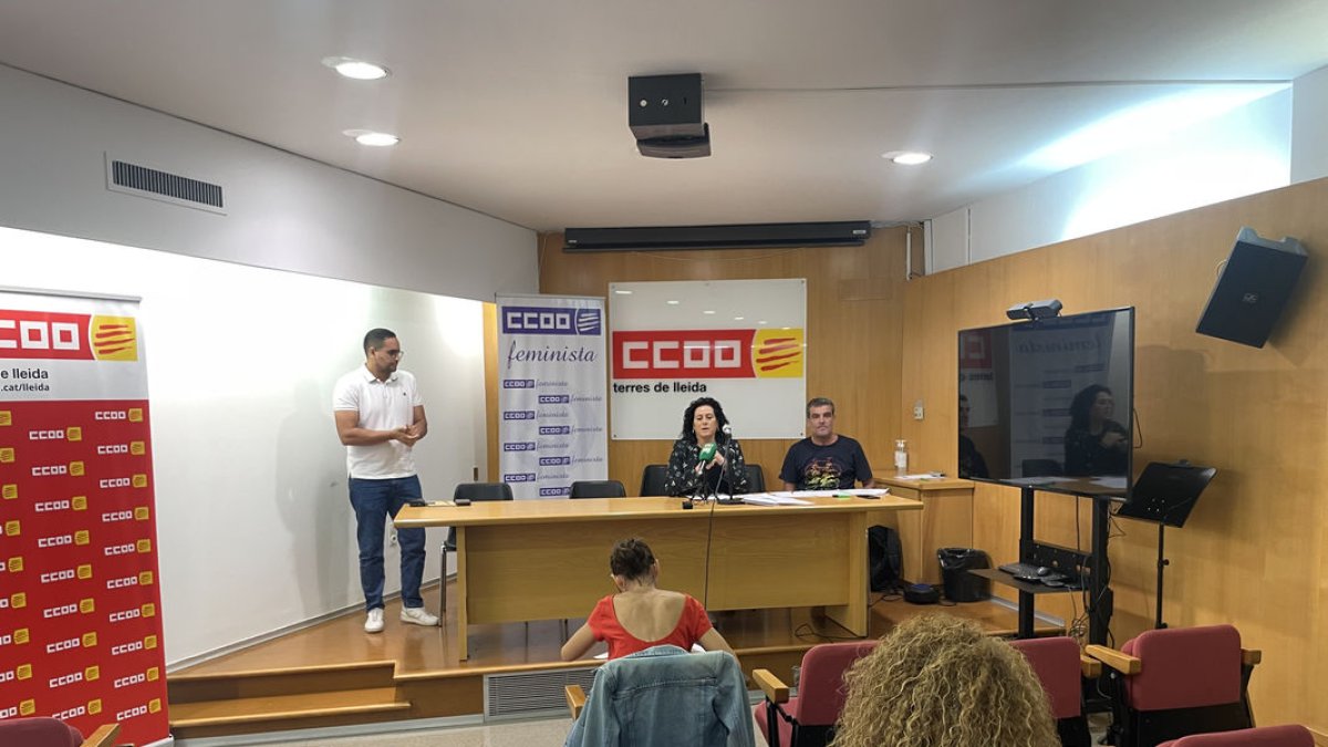 El sindicato hizo ayer un balance de la campaña agraria en Lleida. - M. ENRIQUE
