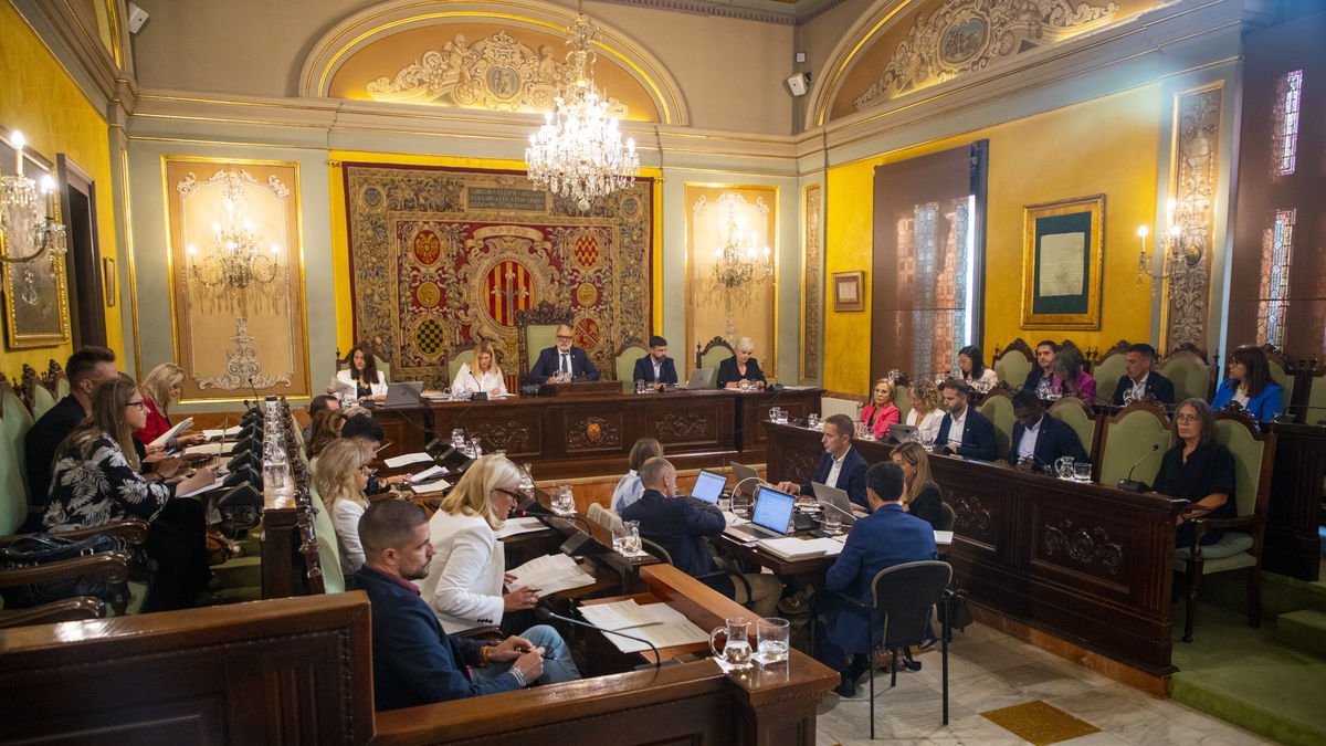 La sesión plenaria de ayer en la Paeria. - GERARD HOYAS