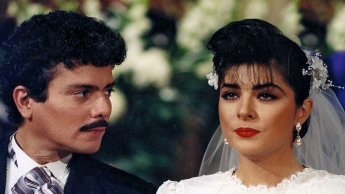 María se casa con Víctor.