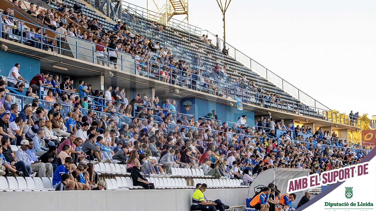 L'afició durant el partit Lleida - Sabadell. 