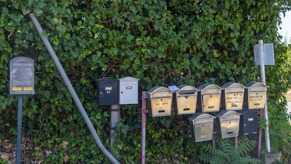 Imagen de archivo de un grupo de buzones en la partida de Marimunt, en l’Horta. - SEGRE